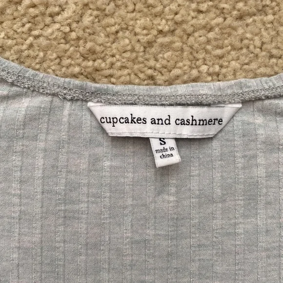Cupcakes and Cashmere Long Sleeve Top (Size S) - Picture 2 of 7